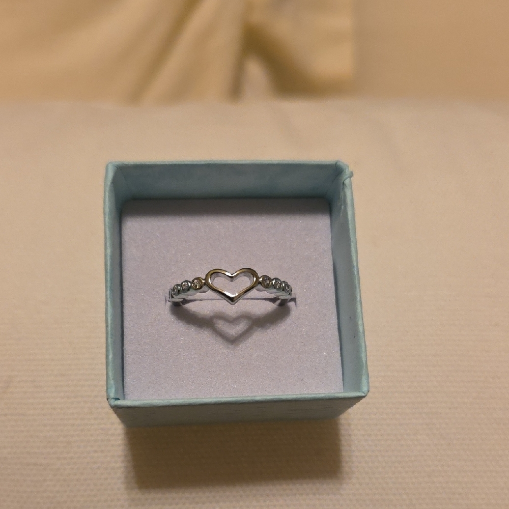 Elegant 925 Sterling Silver Heart Ring with Zirconia Accent Stones Sz 5